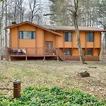 Serene Pocono Pines Home 2 Mi To Lake Naomi Beach